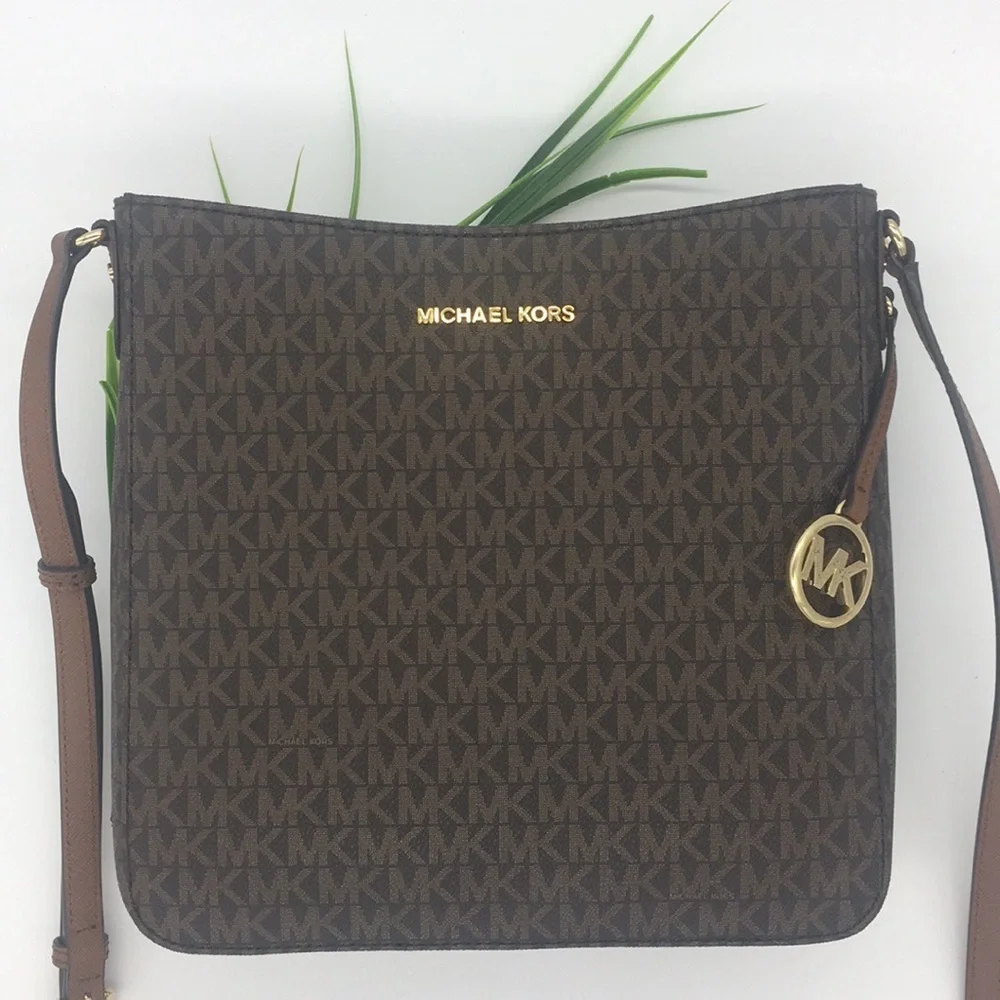 Michael Kors LG MESSENGER Crossbody BROWN - Picture 8 of 16